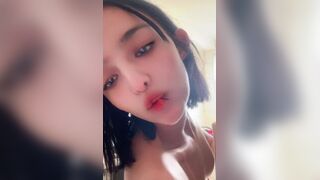 Novinha magrinha fazendo comida peladinha VLOG REAL HOT - porn video